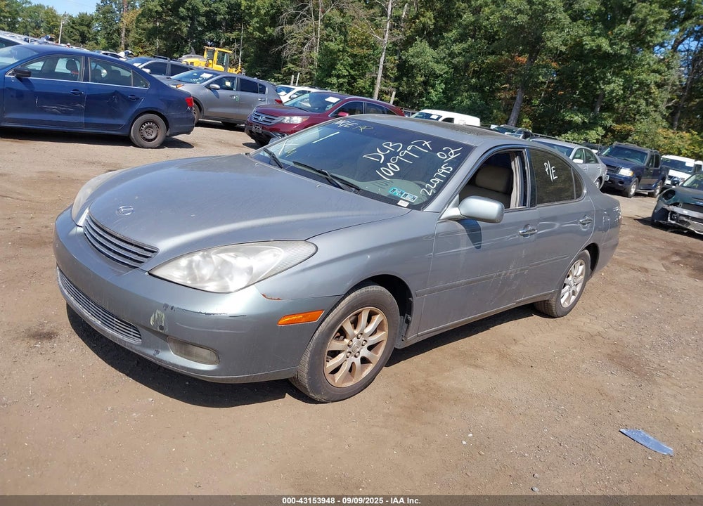 2002 LEXUS ES 300 VIN: JTHBF30G920075741