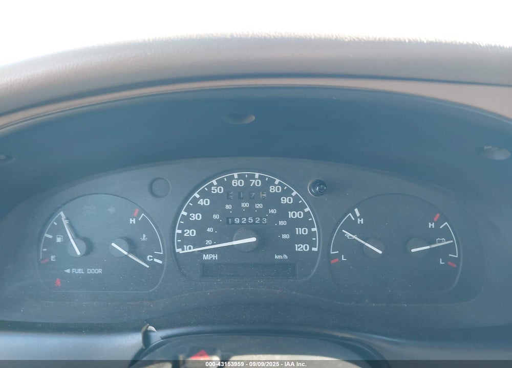 1998 FORD RANGER XL/XLT VIN: 1FTYR14C0WPB46658