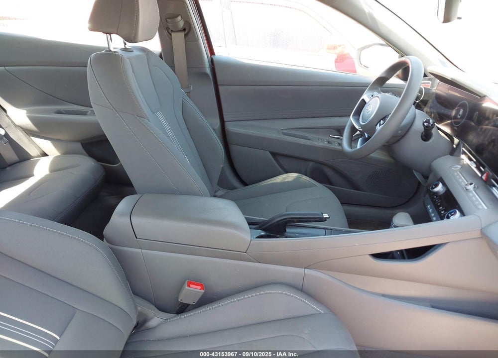 2024 HYUNDAI ELANTRA VIN: KMHLM4DG7RU673482