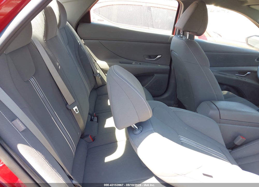 2024 HYUNDAI ELANTRA VIN: KMHLM4DG7RU673482
