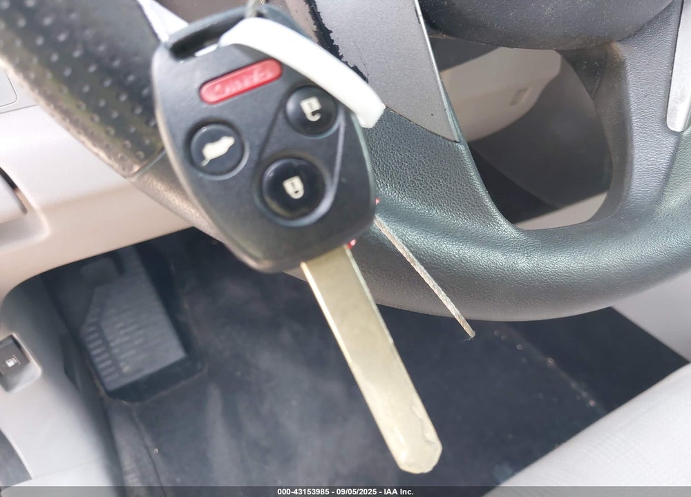 2010 HONDA PILOT VIN: 5FNYF3H41AB023123