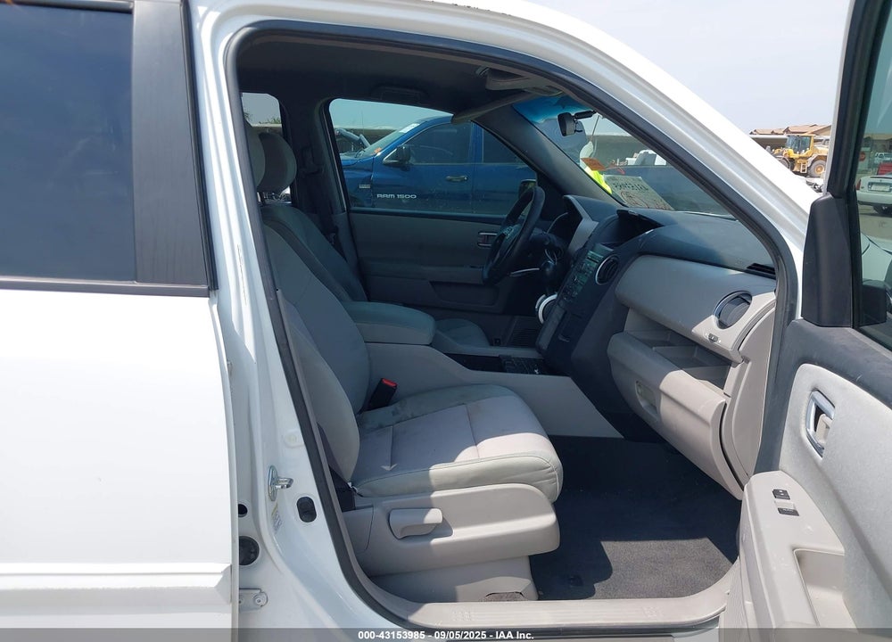 2010 HONDA PILOT VIN: 5FNYF3H41AB023123