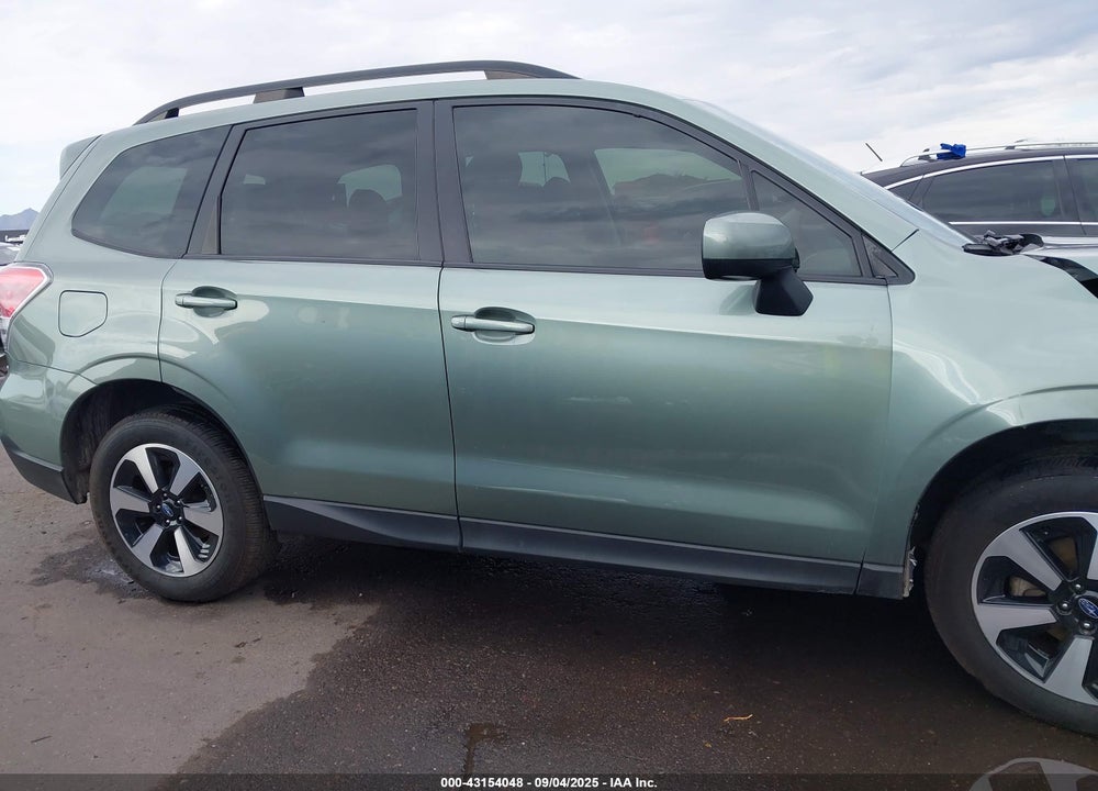 2018 SUBARU FORESTER VIN: JF2SJAGC6JH411578