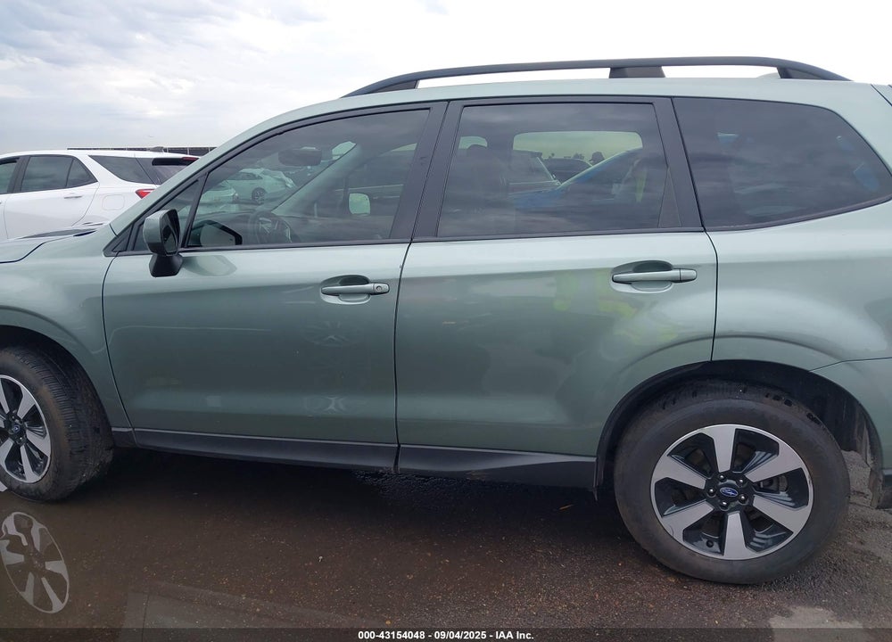 2018 SUBARU FORESTER VIN: JF2SJAGC6JH411578