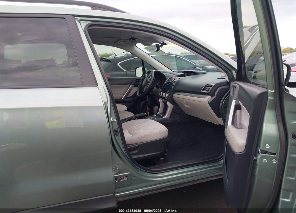 2018 SUBARU FORESTER VIN: JF2SJAGC6JH411578