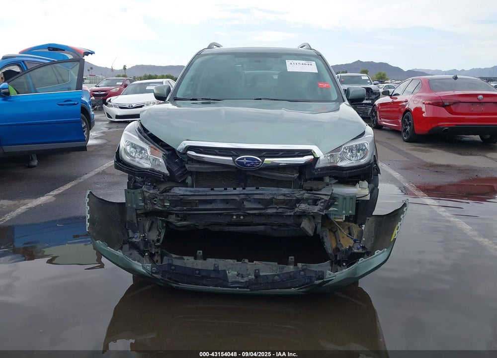 2018 SUBARU FORESTER VIN: JF2SJAGC6JH411578