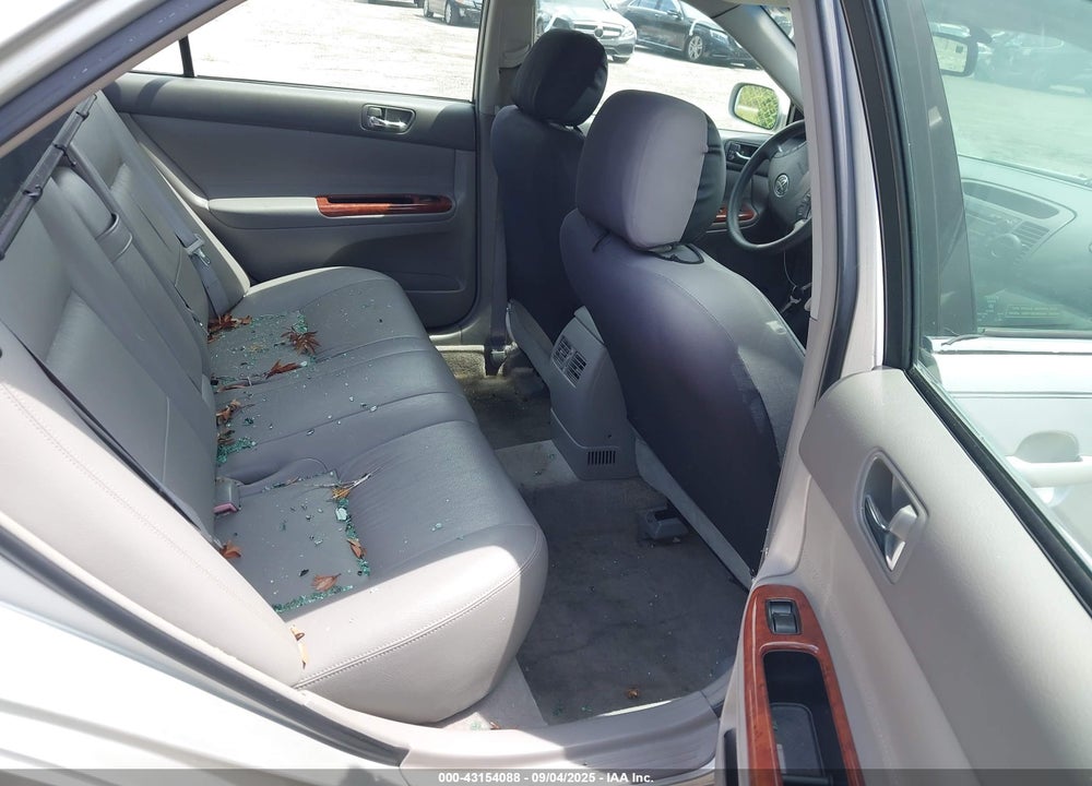 2005 TOYOTA CAMRY XLE VIN: 4T1BE32K15U075747