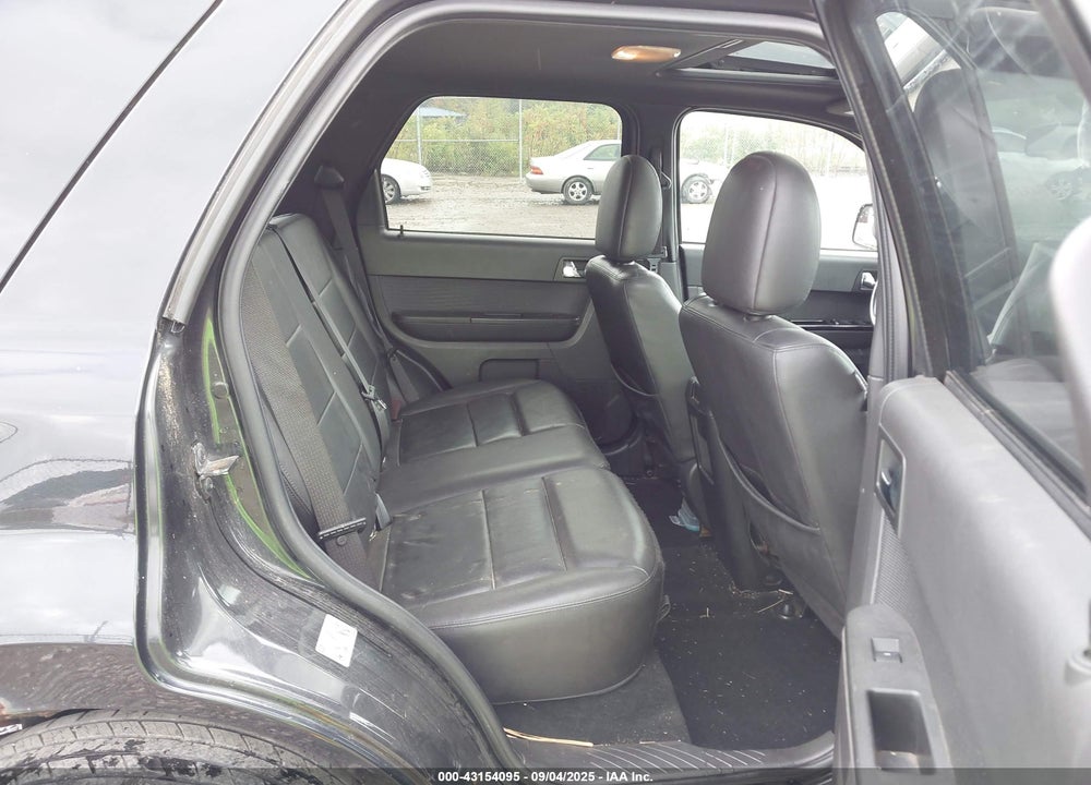 2011 FORD ESCAPE VIN: 1FMCU9EG0BKA98638