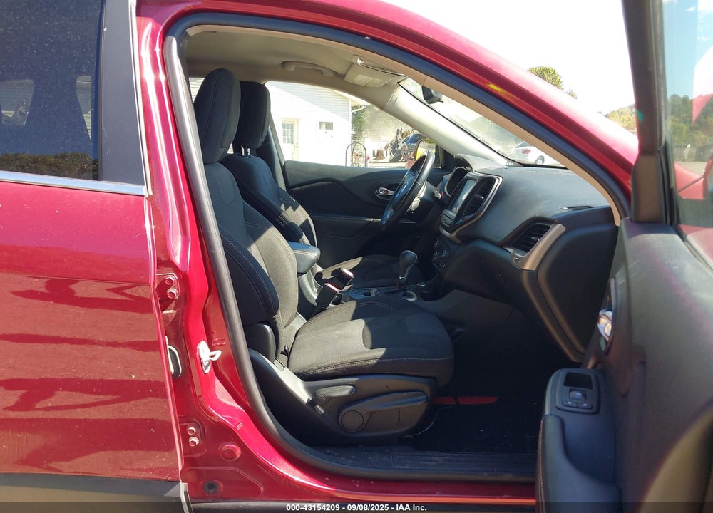 2015 JEEP CHEROKEE LATITUDE VIN: 1C4PJMCB7FW745074