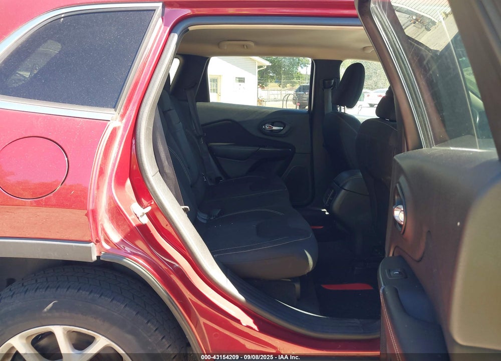 2015 JEEP CHEROKEE LATITUDE VIN: 1C4PJMCB7FW745074