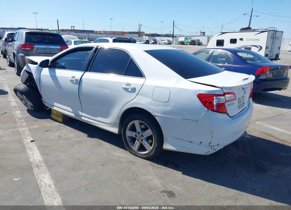 2013 TOYOTA CAMRY SE VIN: 4T1BF1FK0DU228192