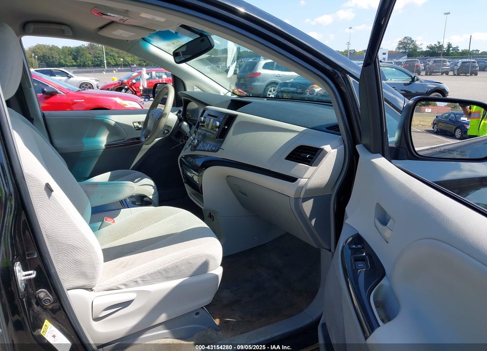 2013 TOYOTA SIENNA VIN: 5TDKK3DC3DS378020
