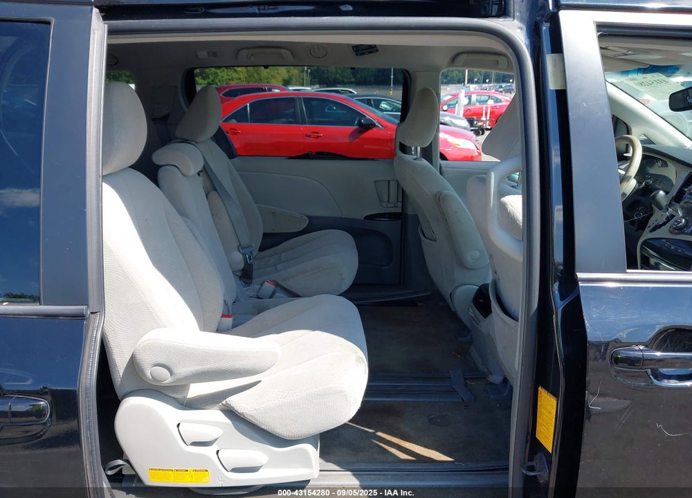 2013 TOYOTA SIENNA VIN: 5TDKK3DC3DS378020