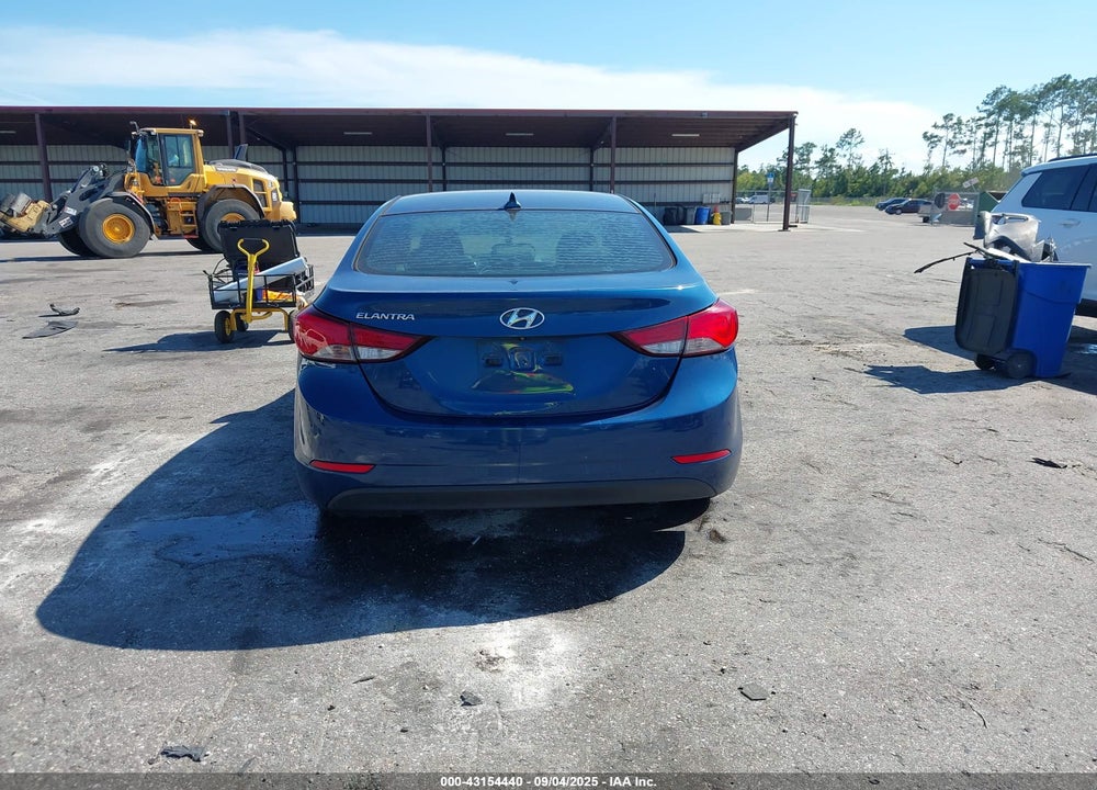 2016 HYUNDAI ELANTRA VIN: KMHDH4AE0GU479711