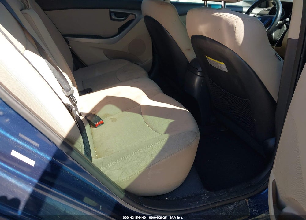 2016 HYUNDAI ELANTRA VIN: KMHDH4AE0GU479711
