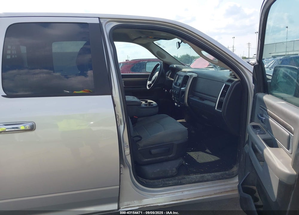 2017 RAM 1500 SLT 4X2 6'4 BOX VIN: 1C6RR6GG9HS804274