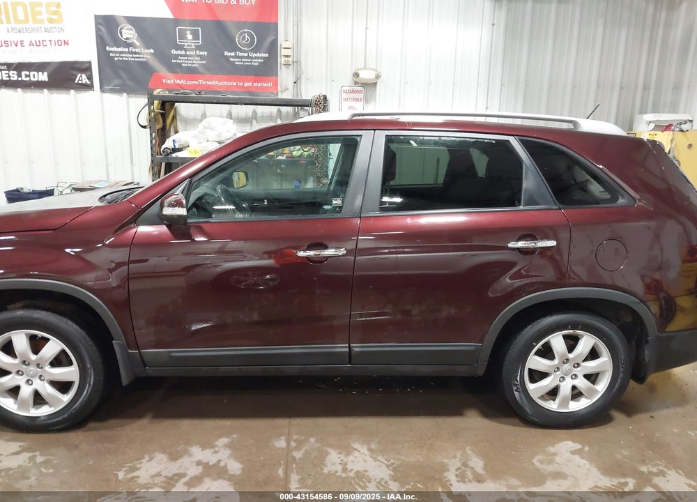 2013 KIA SORENTO VIN: 5XYKT4A66DG383839