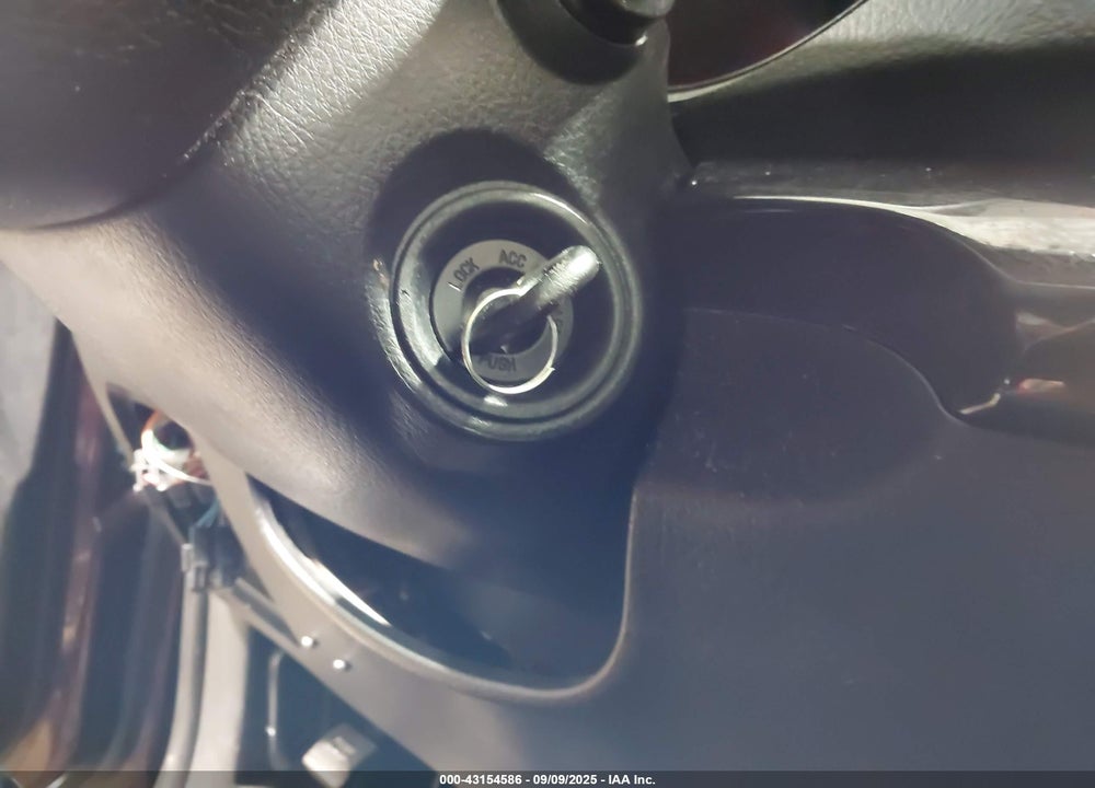 2013 KIA SORENTO VIN: 5XYKT4A66DG383839