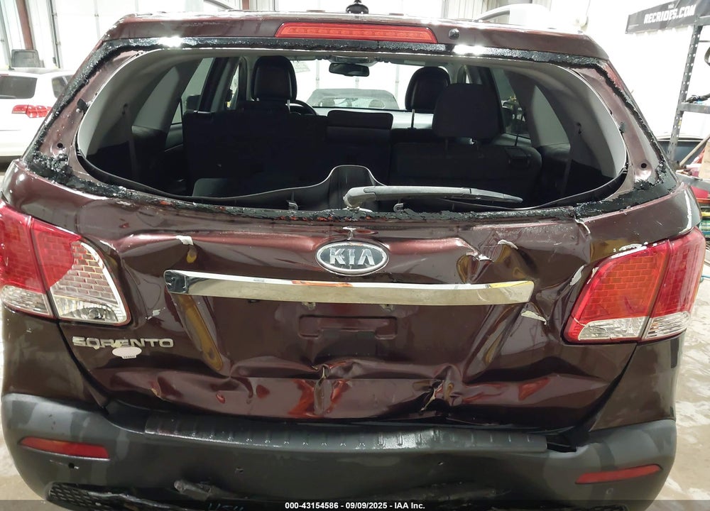2013 KIA SORENTO VIN: 5XYKT4A66DG383839