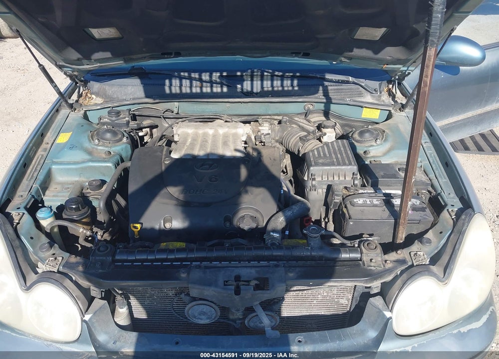 2005 HYUNDAI SONATA GLS/LX VIN: KMHWF35HX5A177578