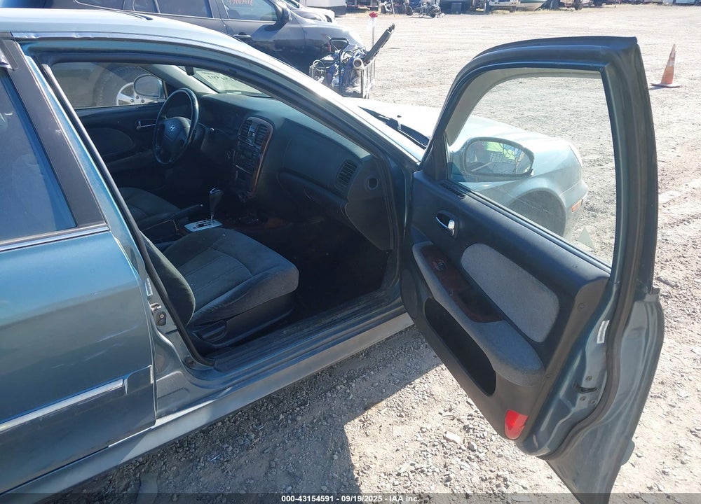 2005 HYUNDAI SONATA GLS/LX VIN: KMHWF35HX5A177578