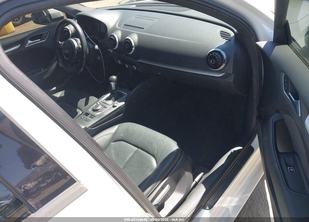 2016 AUDI A3 1.8T PREMIUM VIN: WAUA7GFF2G1021972