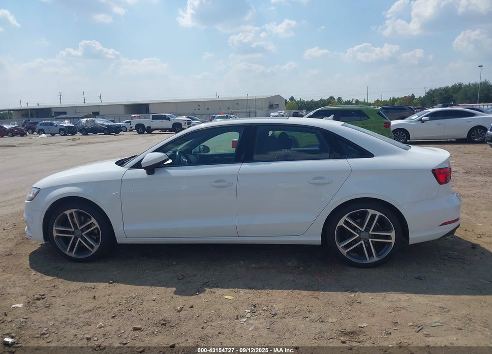 2017 AUDI A3 VIN: WAUAUGFF5H1058072