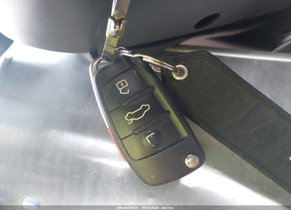 2017 AUDI A3 VIN: WAUAUGFF5H1058072