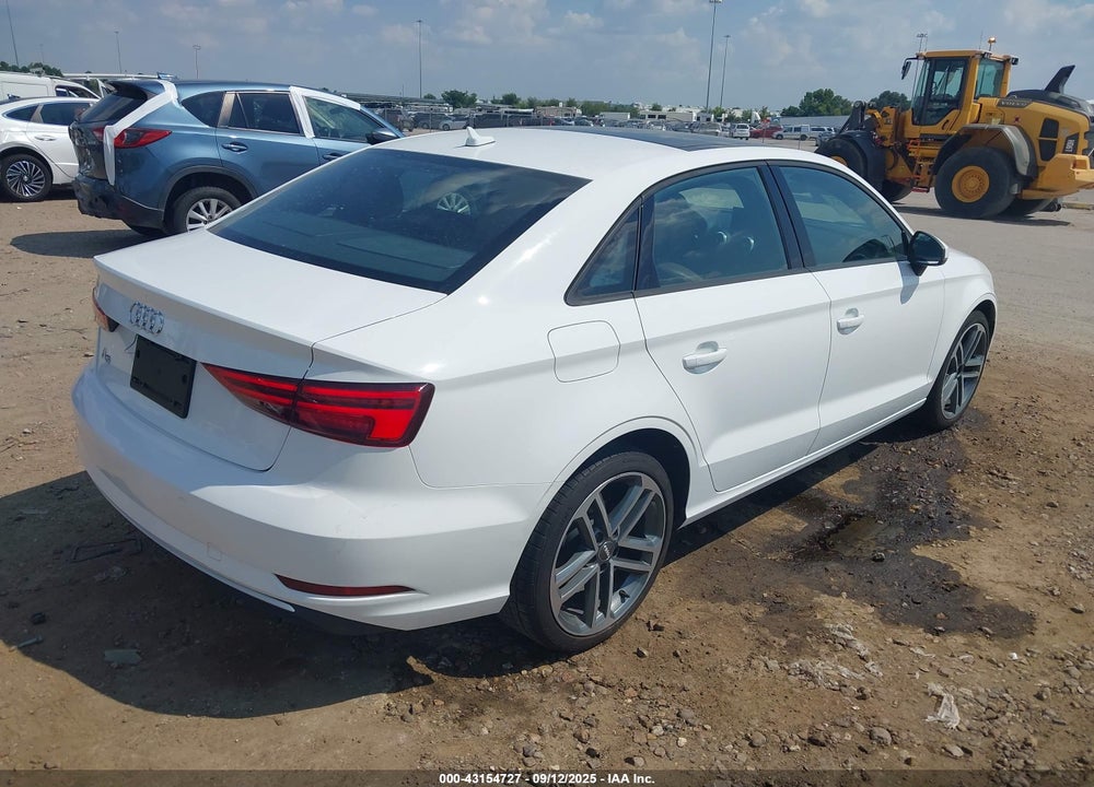 2017 AUDI A3 VIN: WAUAUGFF5H1058072