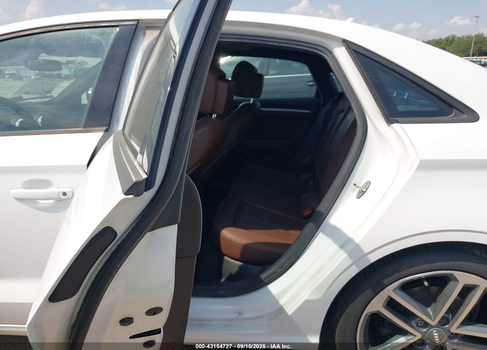 2017 AUDI A3 VIN: WAUAUGFF5H1058072