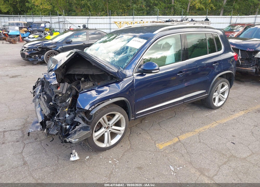 2016 VOLKSWAGEN TIGUAN R-LINE VIN: WVGBV7AX2GW616865