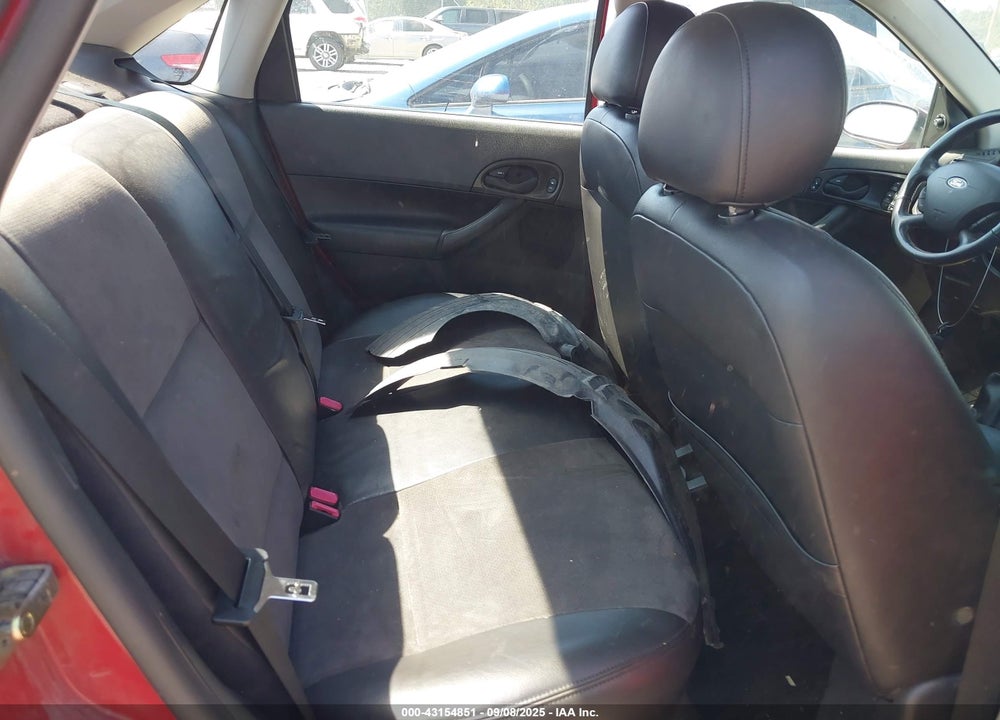 2005 FORD FOCUS ZX4 VIN: 1FAFP38Z35W110786