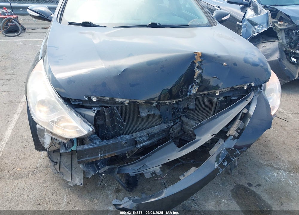 2015 HYUNDAI SONATA HYBRID LIMITED VIN: KMHEC4A42FA119222