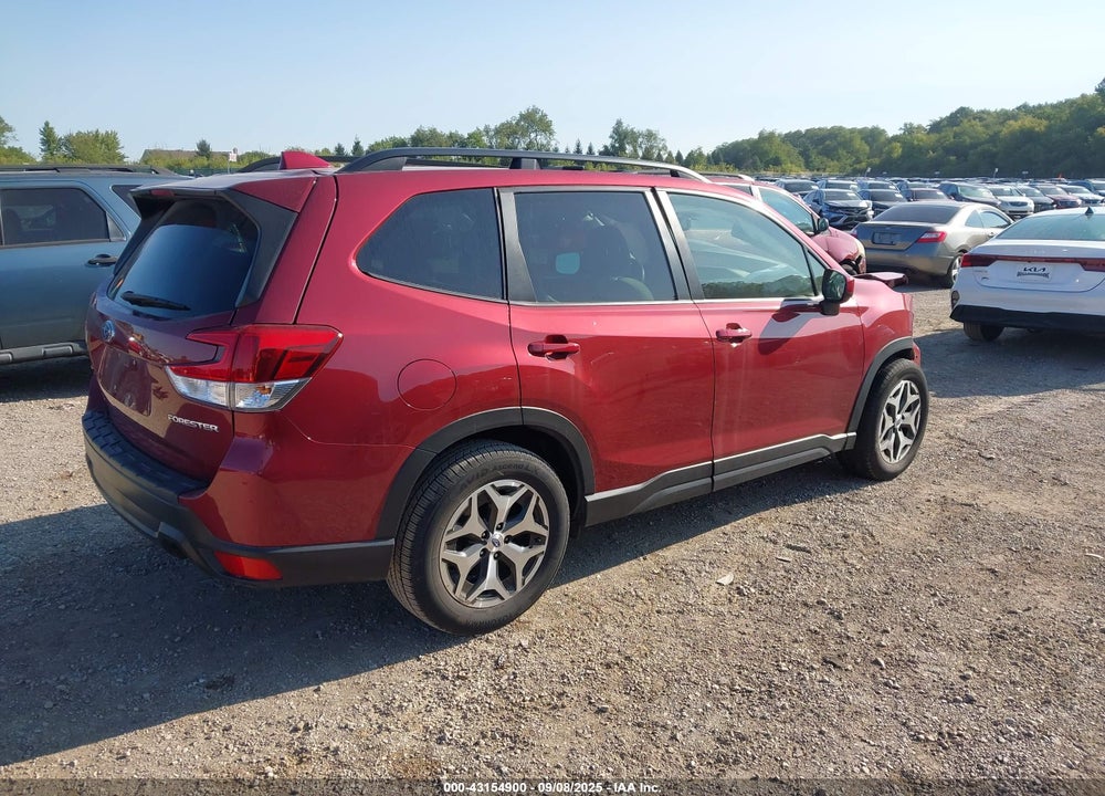 2021 SUBARU FORESTER VIN: JF2SKAJC0MH469485