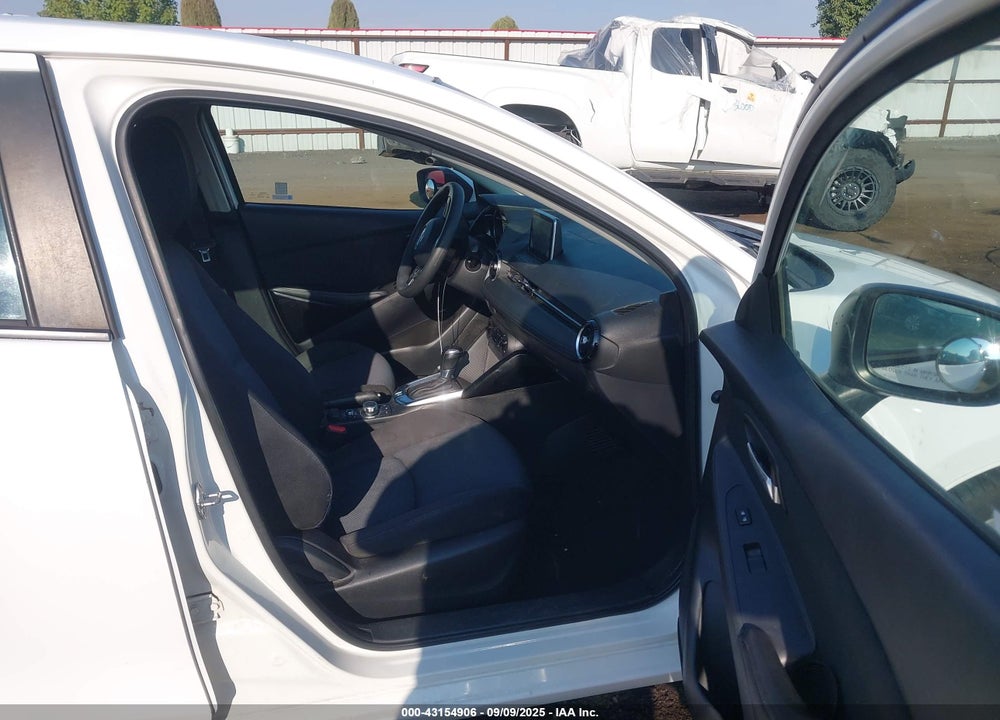 2016 SCION IA VIN: 3MYDLBZV1GY117574