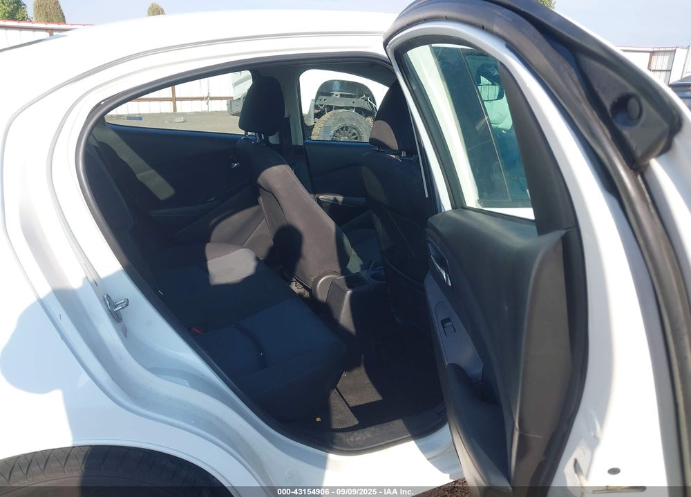 2016 SCION IA VIN: 3MYDLBZV1GY117574