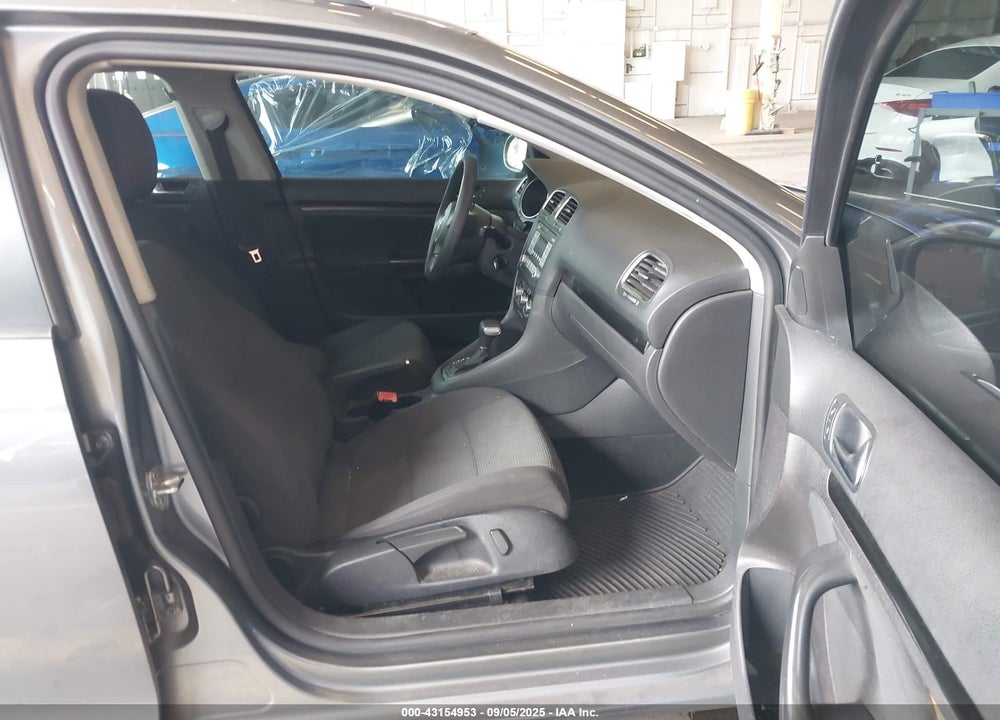 2010 VOLKSWAGEN JETTA VIN: 3VWMZ7AJ7AM659003