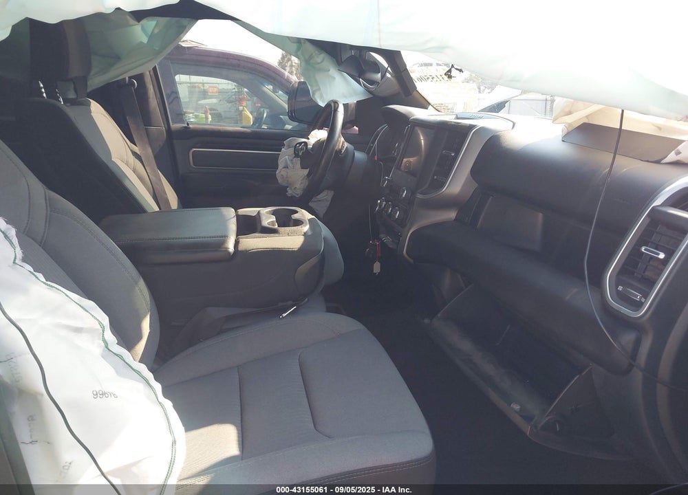 2022 RAM 1500 VIN: 1C6RREBG8NN268199