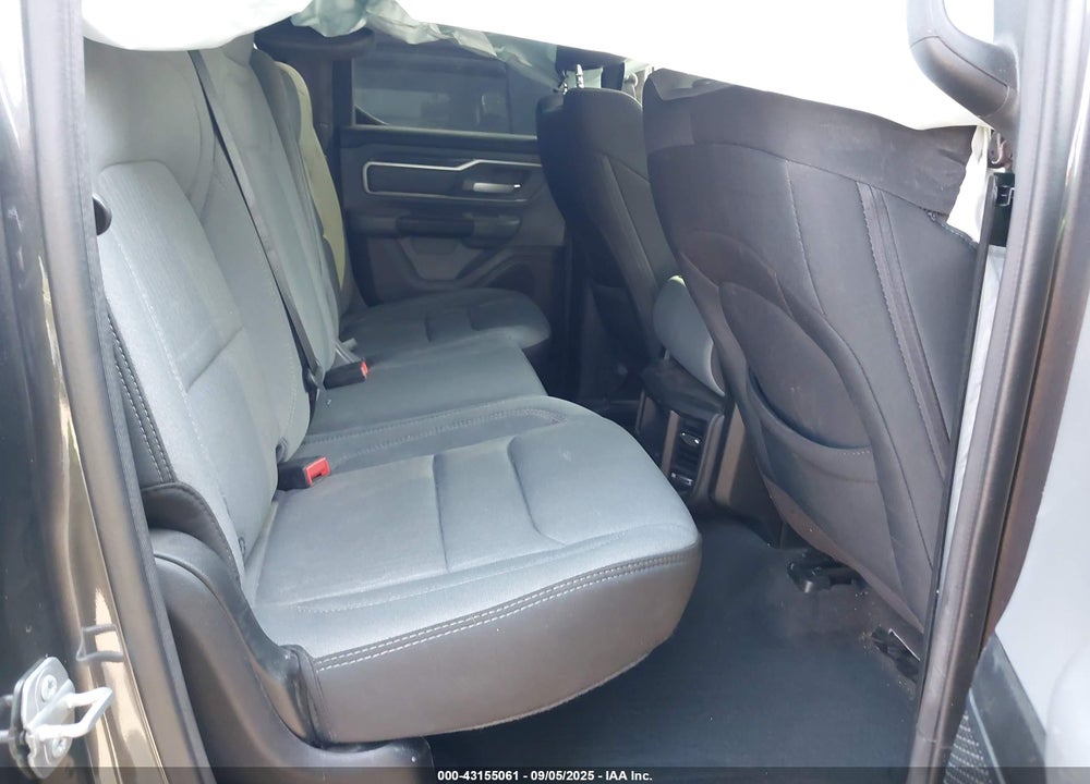 2022 RAM 1500 VIN: 1C6RREBG8NN268199