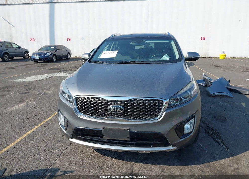 2016 KIA SORENTO 3.3L SX VIN: 5XYPKDA56GG087319
