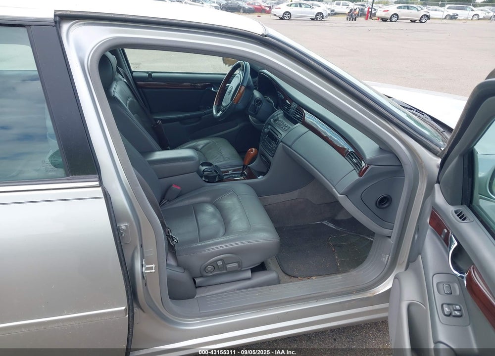 2005 CADILLAC DEVILLE DTS VIN: 1G6KF579X5U120514