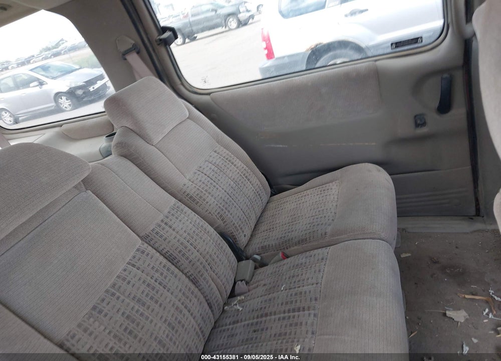 2001 CHEVROLET VENTURE LS VIN: 1GNDX03E61D276091