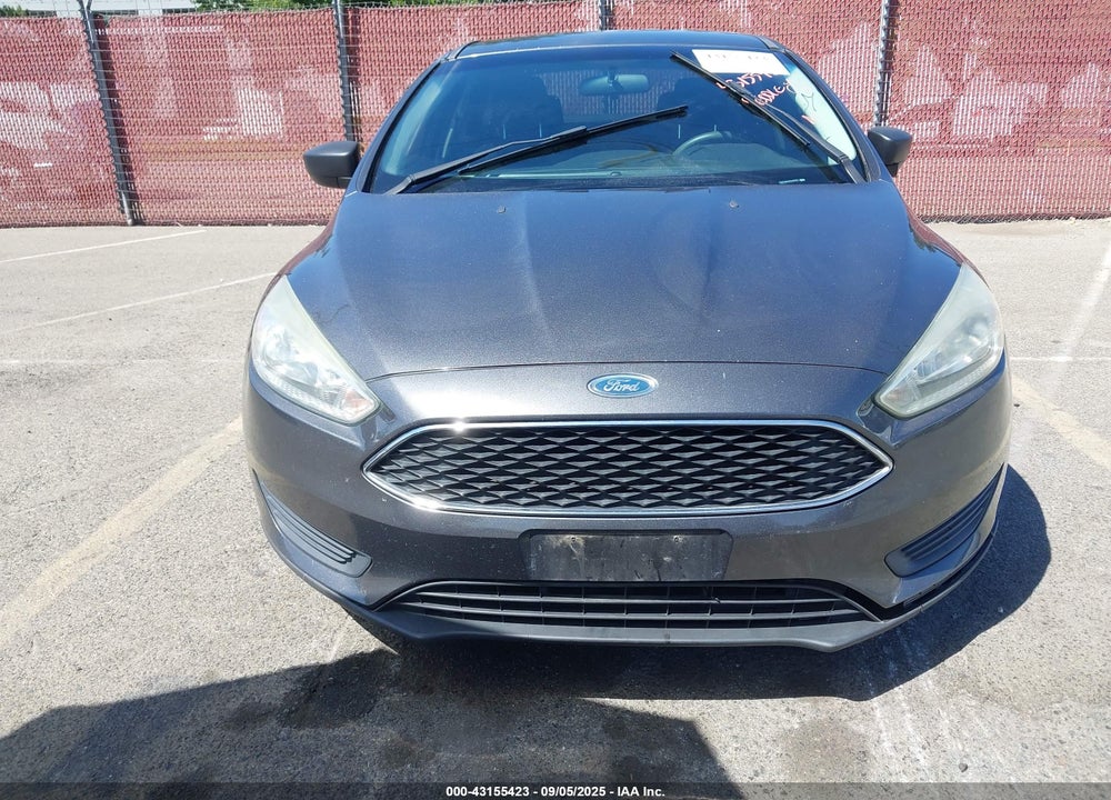 2016 FORD FOCUS VIN: 1FADP3E23GL238836