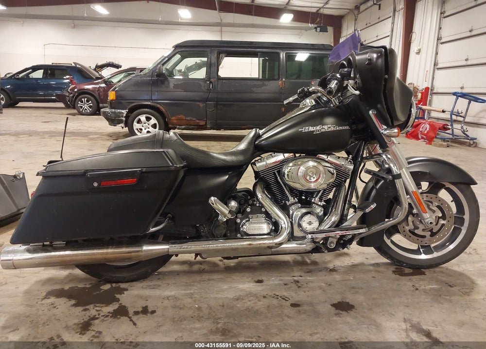2013 HARLEY-DAVIDSON FLHX STREET GLIDE VIN: 1HD1KBM1XDB627472