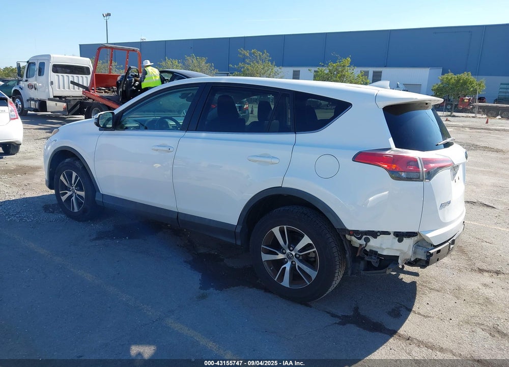 2017 TOYOTA RAV4 XLE VIN: 2T3WFREV9HW384305