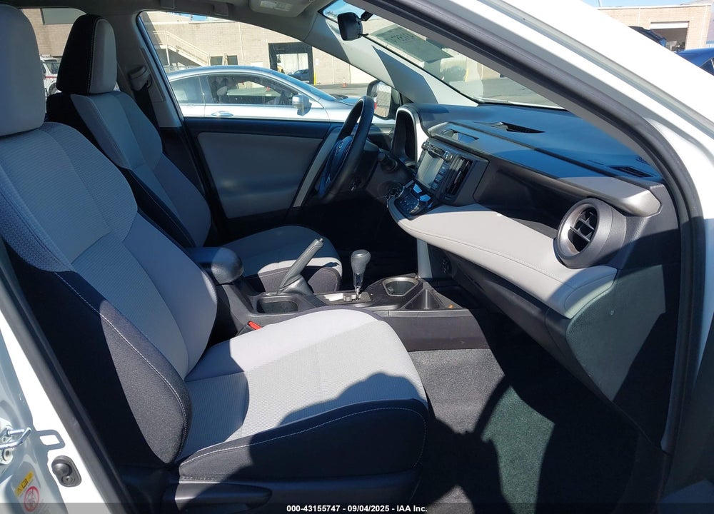 2017 TOYOTA RAV4 XLE VIN: 2T3WFREV9HW384305