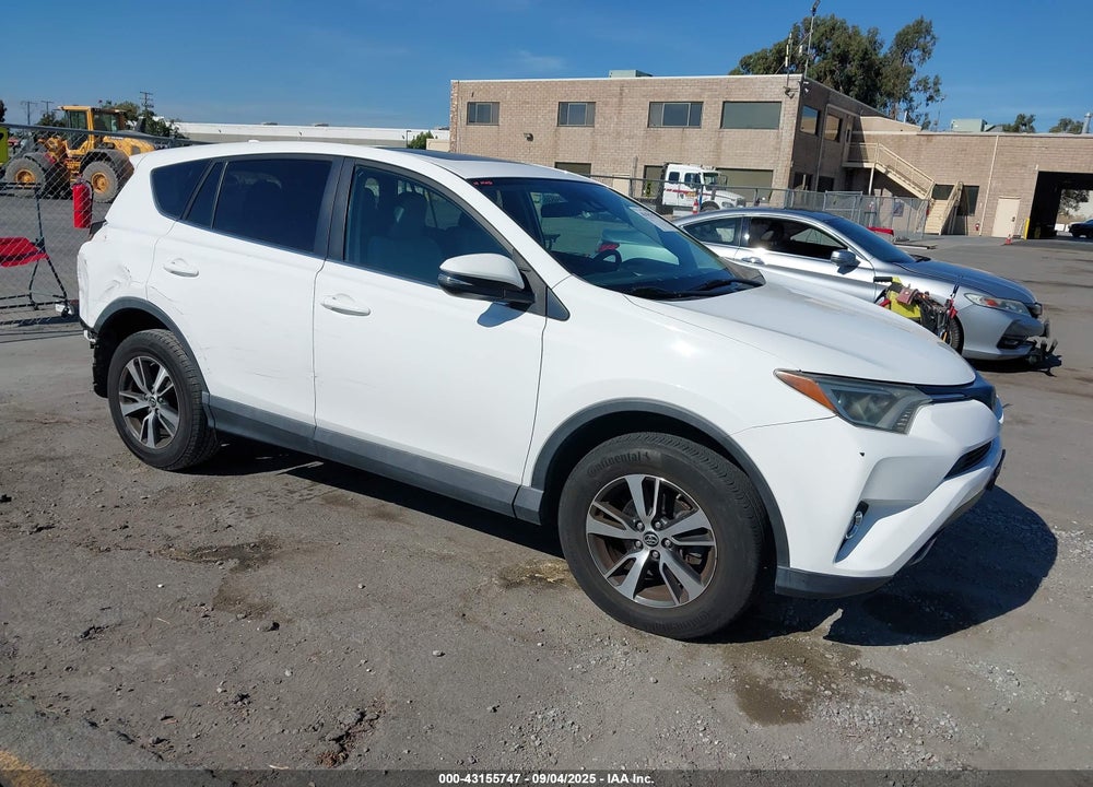 2017 TOYOTA RAV4 XLE VIN: 2T3WFREV9HW384305