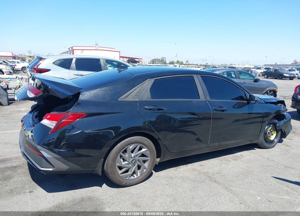 2024 HYUNDAI ELANTRA SEL VIN: KMHLM4DG1RU776705