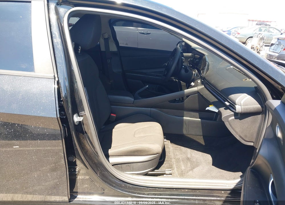 2024 HYUNDAI ELANTRA SEL VIN: KMHLM4DG1RU776705