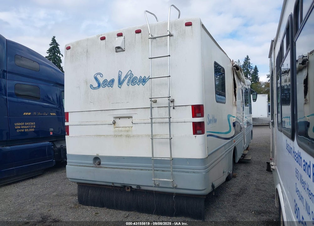 2000 FORD F550 SUPER DUTY STRIPPED CHASS VIN: 3FCMF53S0YJA08281
